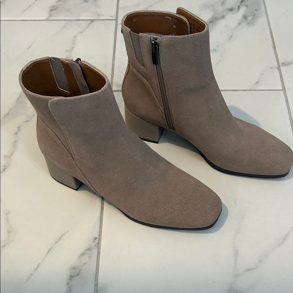 Donald J. Pliner Taupe Ankle Booties